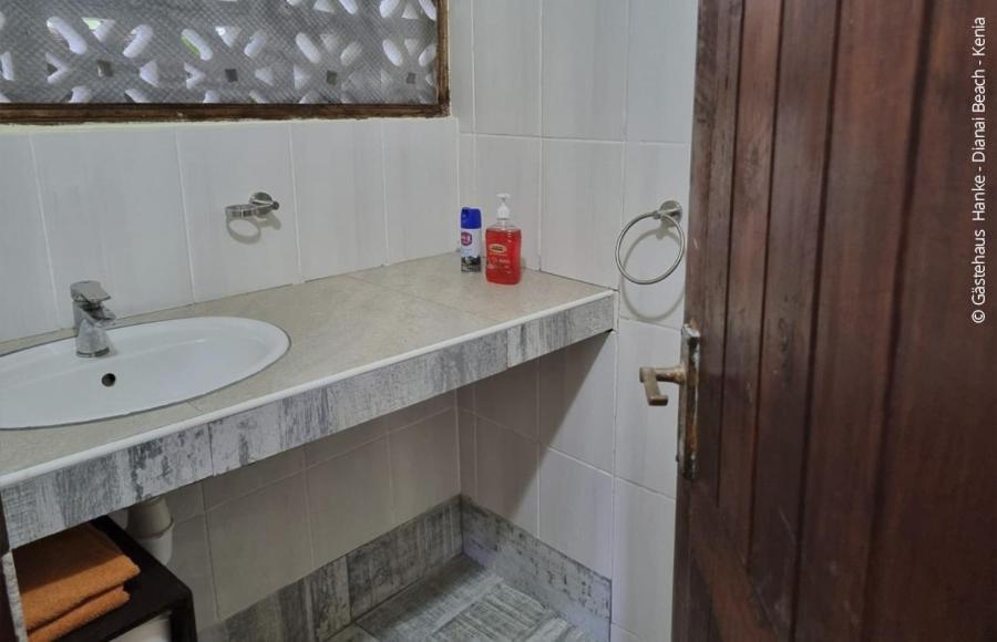 Apartmenthaus Salama Villen In Diani Praia de Diani Exterior foto
