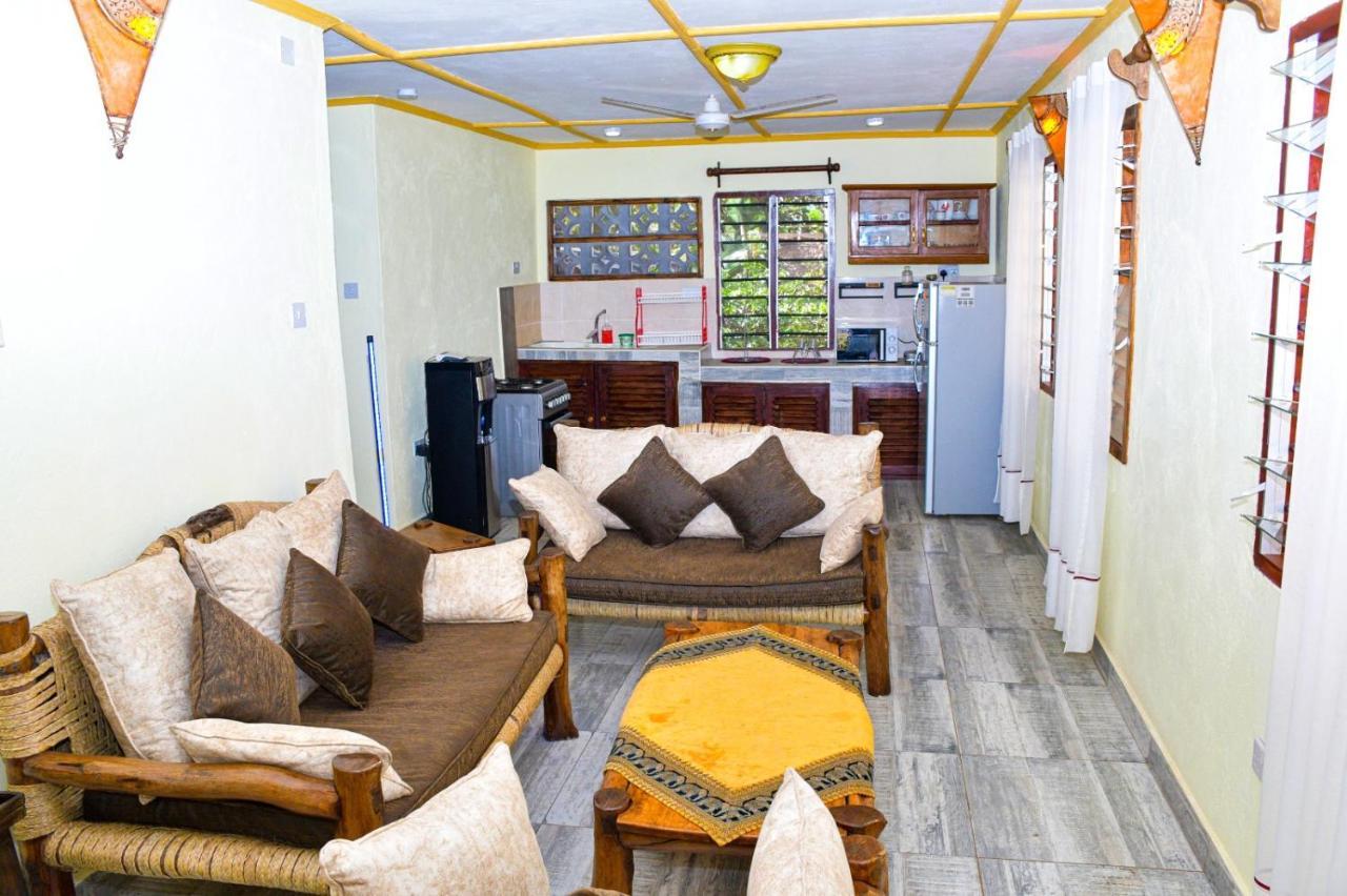 Apartmenthaus Salama Villen In Diani Praia de Diani Exterior foto