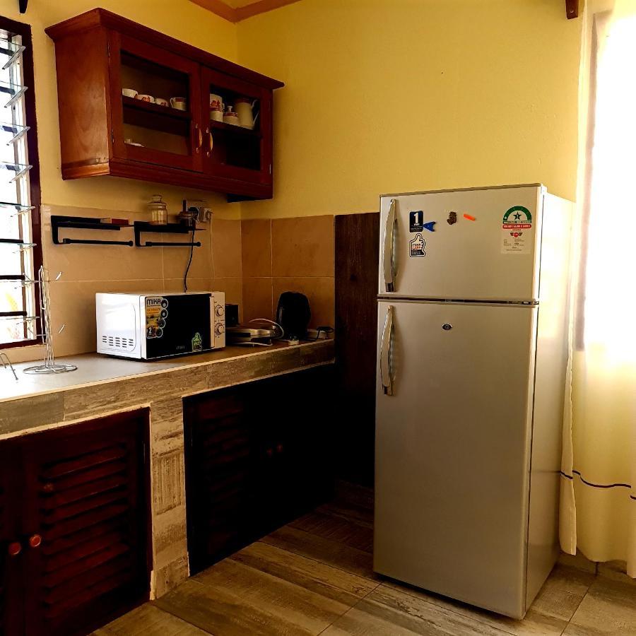 Apartmenthaus Salama Villen In Diani Praia de Diani Exterior foto